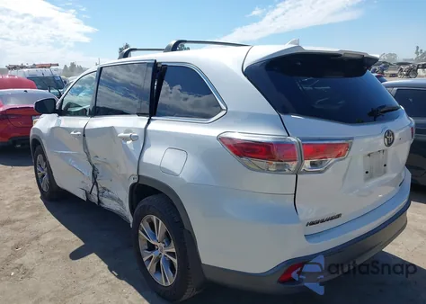 2015 Toyota Highlander Le Plus V6 из США, поврежденный, VIN 5TDBKRFH5FS079384